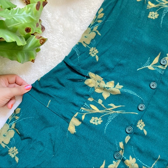 SOLD OU Button Down Floral Mini Dress - Picture 6 of 8